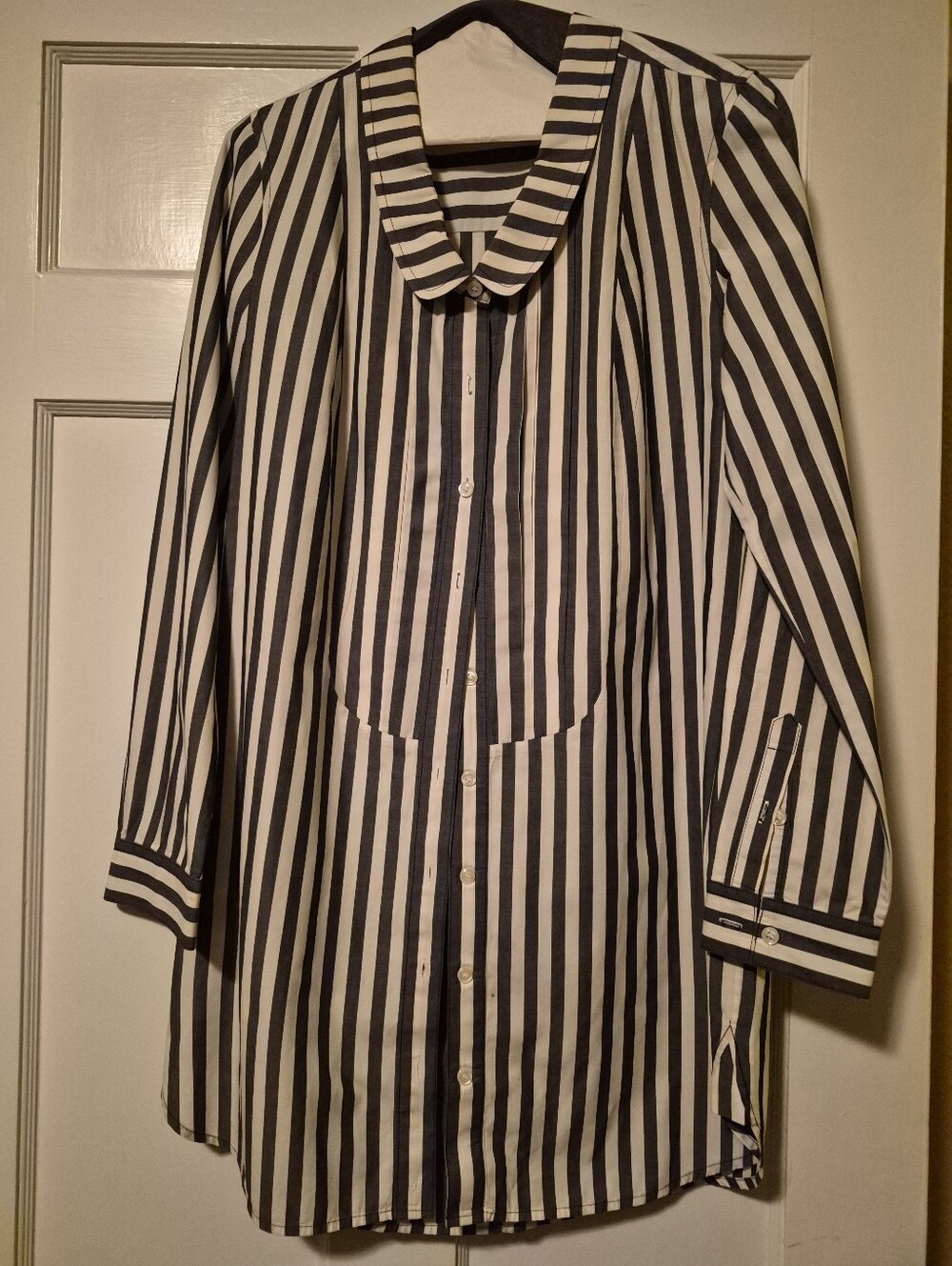 BCBG Generation Black & White Long Striped Tunic Top Small